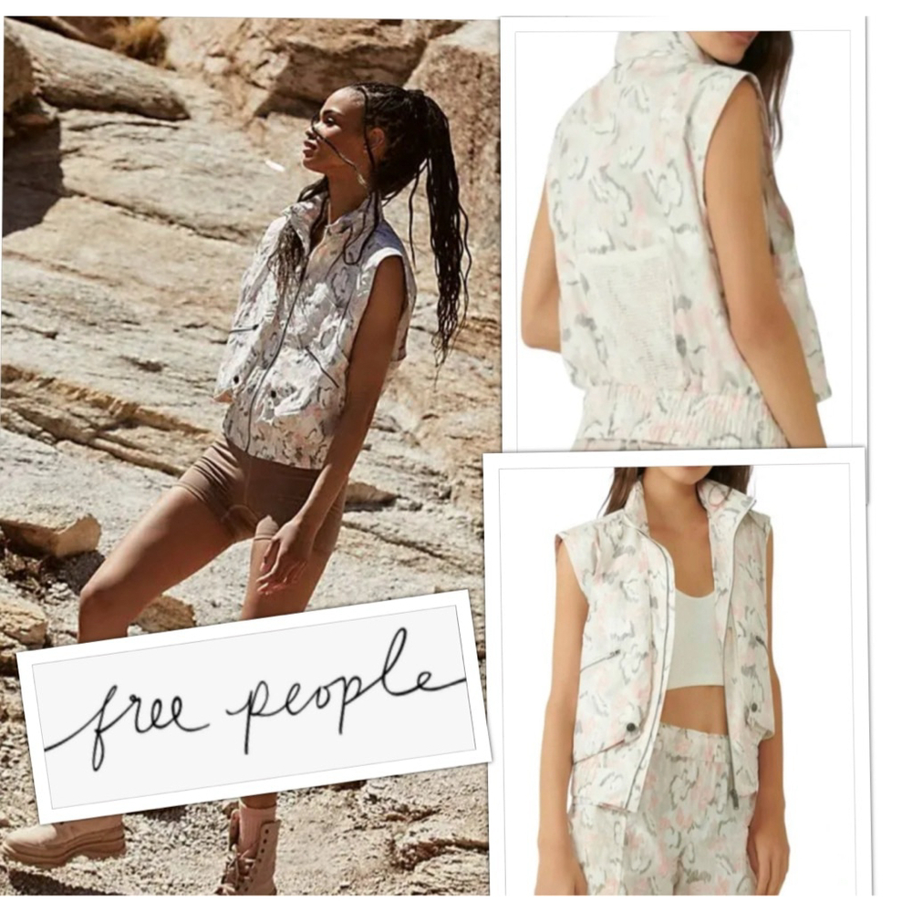 Coastal Cowgirl Free People Cabincore Hooded Floral Cargo Utility Vest size Med